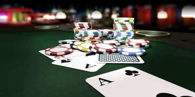Bộ bài poker có những gì bên trong?